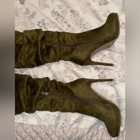 Women’s Size 8 Ruched Thigh High Over The Knee Stiletto Heel boots, Olive Green - Picture 5 of 9